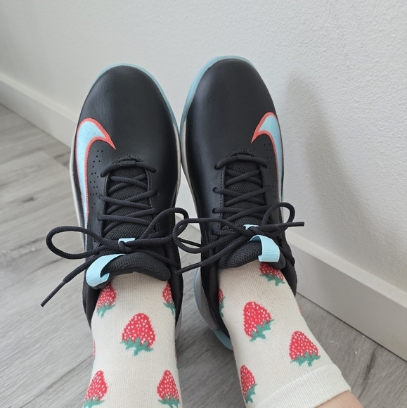 Nike | Team Hustle Quick 'Smoke Grey Magic Ember' sporty sneakers | WMS 7.5 - Picture 3 of 12